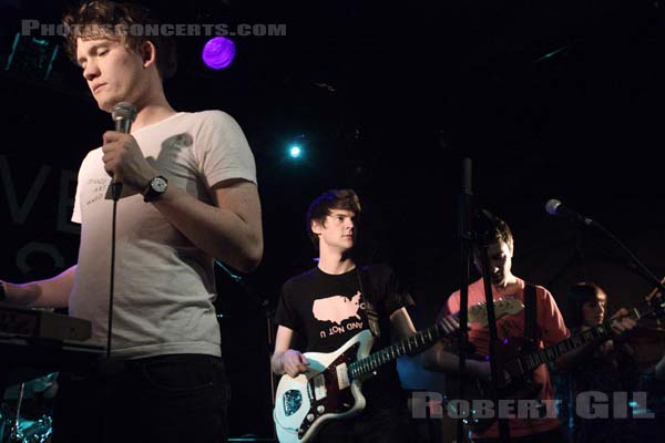 LOS CAMPESINOS - 2008-03-04 - PARIS - Nouveau Casino - Gareth Paisey - Tom Bromley - Neil Beale - Harriet Coleman
